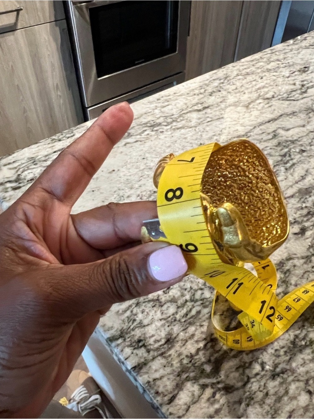 VINTAGE Gold Tone Sculpture Cuff Bracelet ‼️SHOW STOPPING ‼️ - Picture 10 of 13